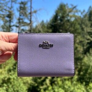 COACH Small Purple Crossgrain Leather Bifold Wallet Cardholder Silver Hardware